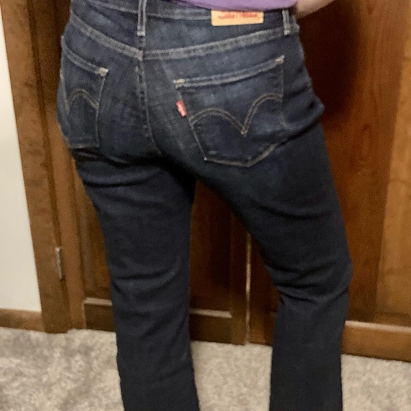 Levi’s Curvy Bootcut Size 4/27 Dark Wash Jeans - Picture 3 of 9